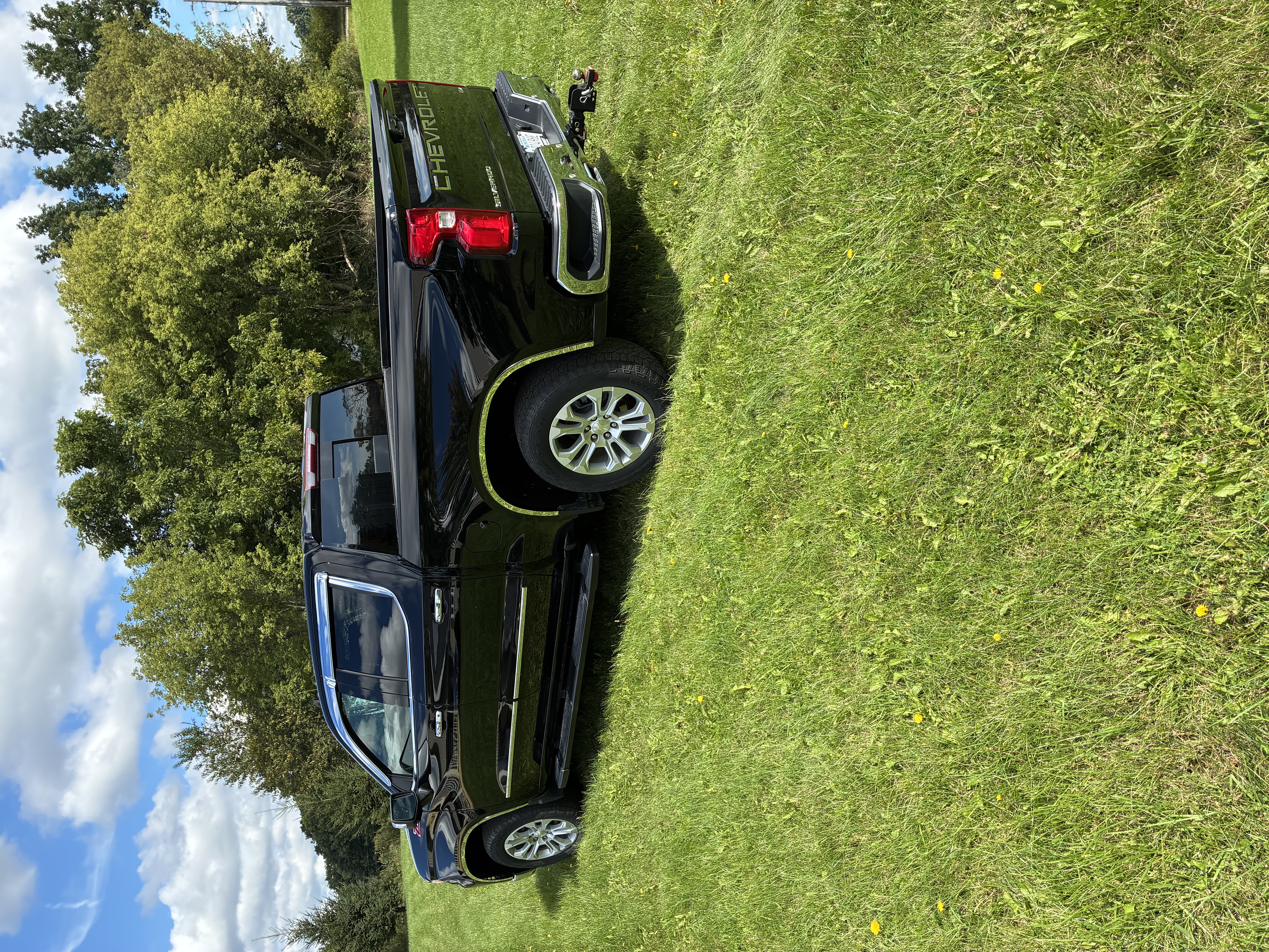 Used 2023 Chevrolet Silverado 1500 LTZ AWD/4WD image 8