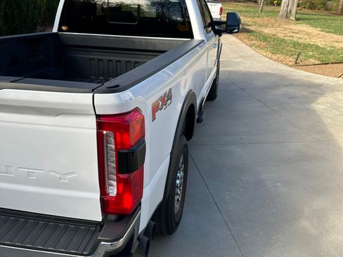 Used 2023 Ford F250 Lariat w/ FX4 Off-Road Package image 8