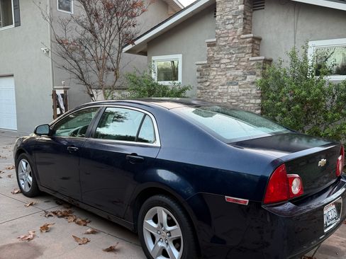 Used 2010 Chevrolet Malibu LS image 4