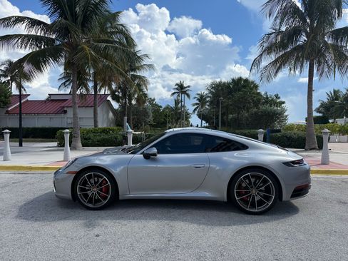 Used 2020 Porsche 911 Carrera S image 2