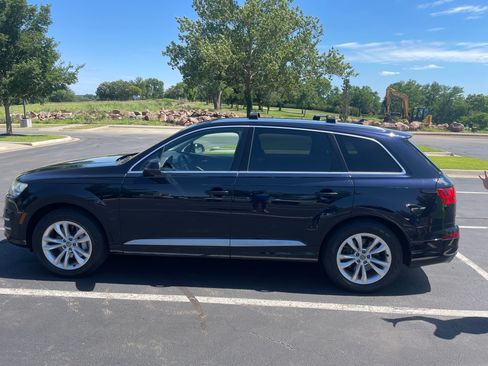 Used 2017 Audi Q7 3.0T Premium w/ Towing Package AWD/4WD image 6