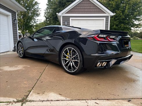 Used 2024 Chevrolet Corvette Stingray Preferred Conv w/ Battery Protection Package RWD image 8