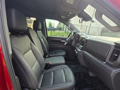 Used 2024 GMC Sierra 1500 SLT AWD/4WD image 8