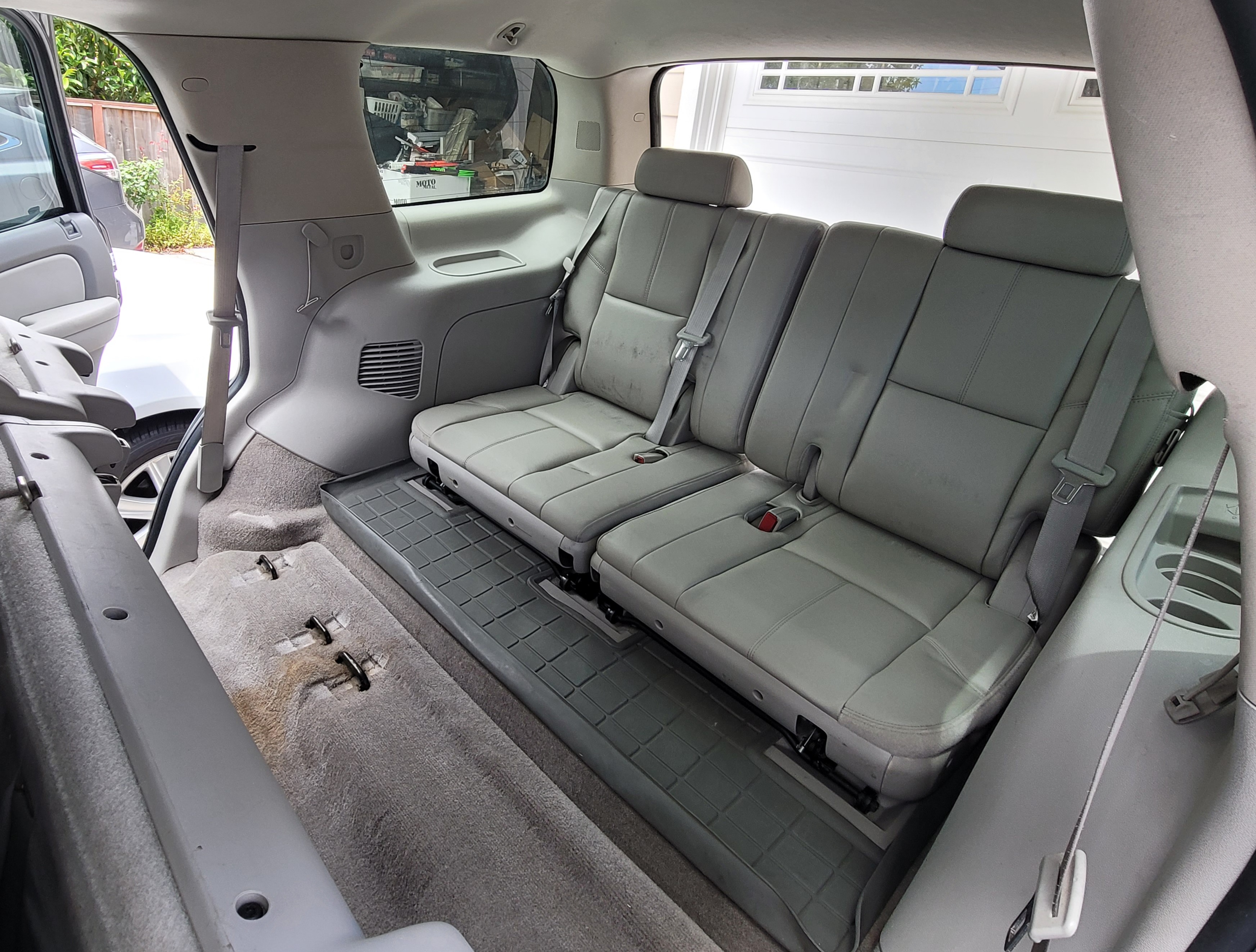 Used 2010 Chevrolet Tahoe LT AWD/4WD image 16