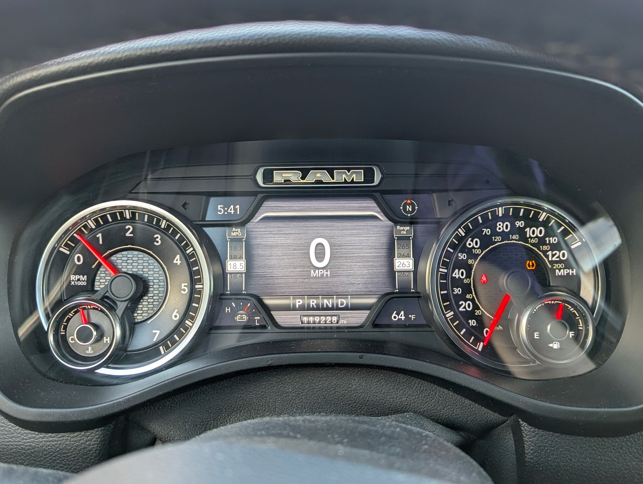 Used 2019 RAM 1500 Big Horn AWD/4WD image 11