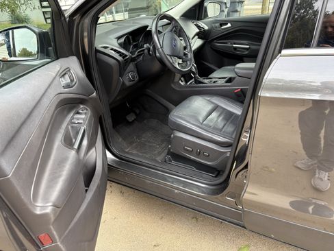 Used 2018 Ford Escape SEL image 5