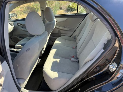 Used 2013 Toyota Corolla L image 8