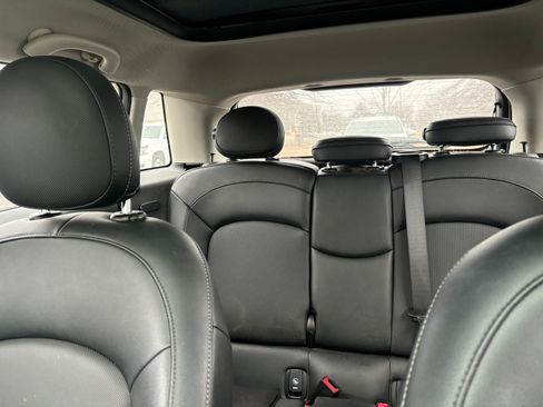 Used 2018 MINI Cooper 4-Door Hardtop FWD image 9