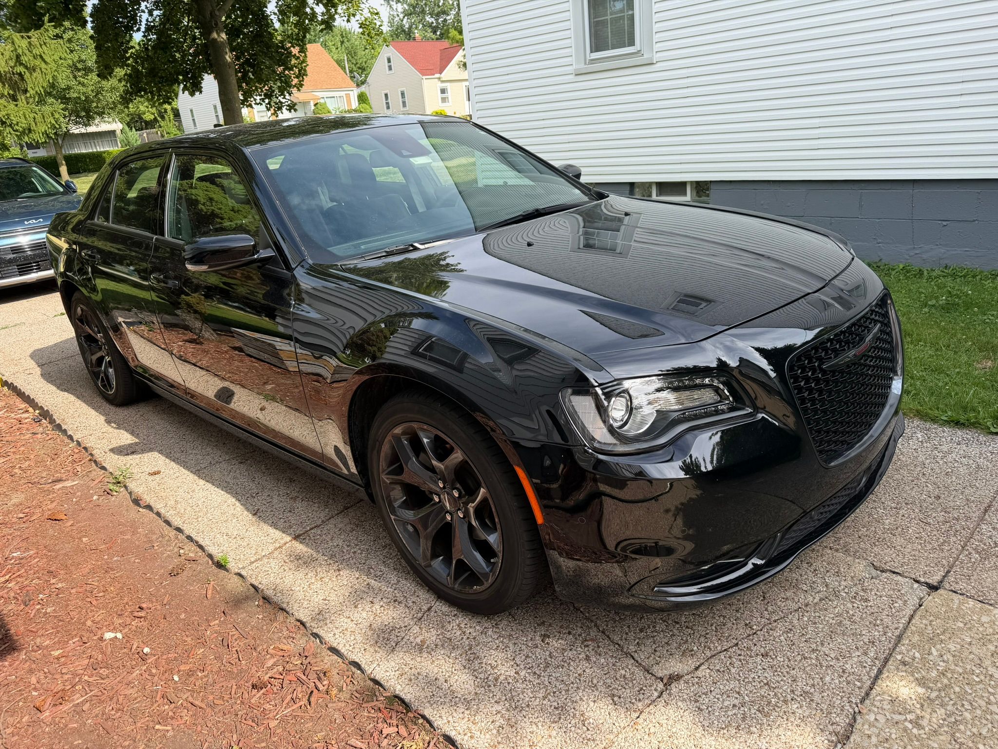 Used 2023 Chrysler 300 S w/ Comfort Group RWD image 4