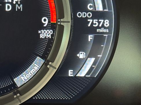 Used 2022 Lexus LC 500 Convertible w/ Touring Package RWD image 13