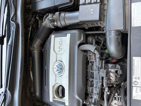 Used 2013 Volkswagen Golf 2-Door FWD image 24