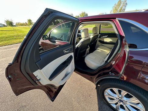 Used 2020 Ford Edge Titanium w/ Equipment Group 301A image 15