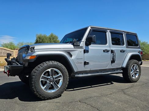 Used 2019 Jeep Wrangler Unlimited Sahara image 1