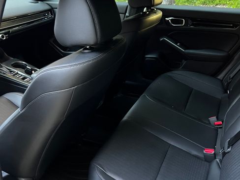 Used 2022 Honda Civic Sport Touring image 9