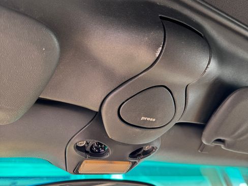 Used 1998 Porsche Boxster image 31