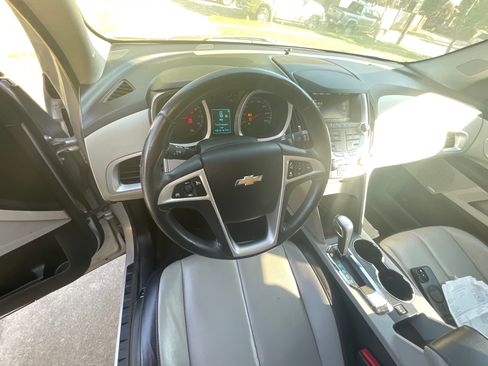 Used 2012 Chevrolet Equinox LTZ image 2