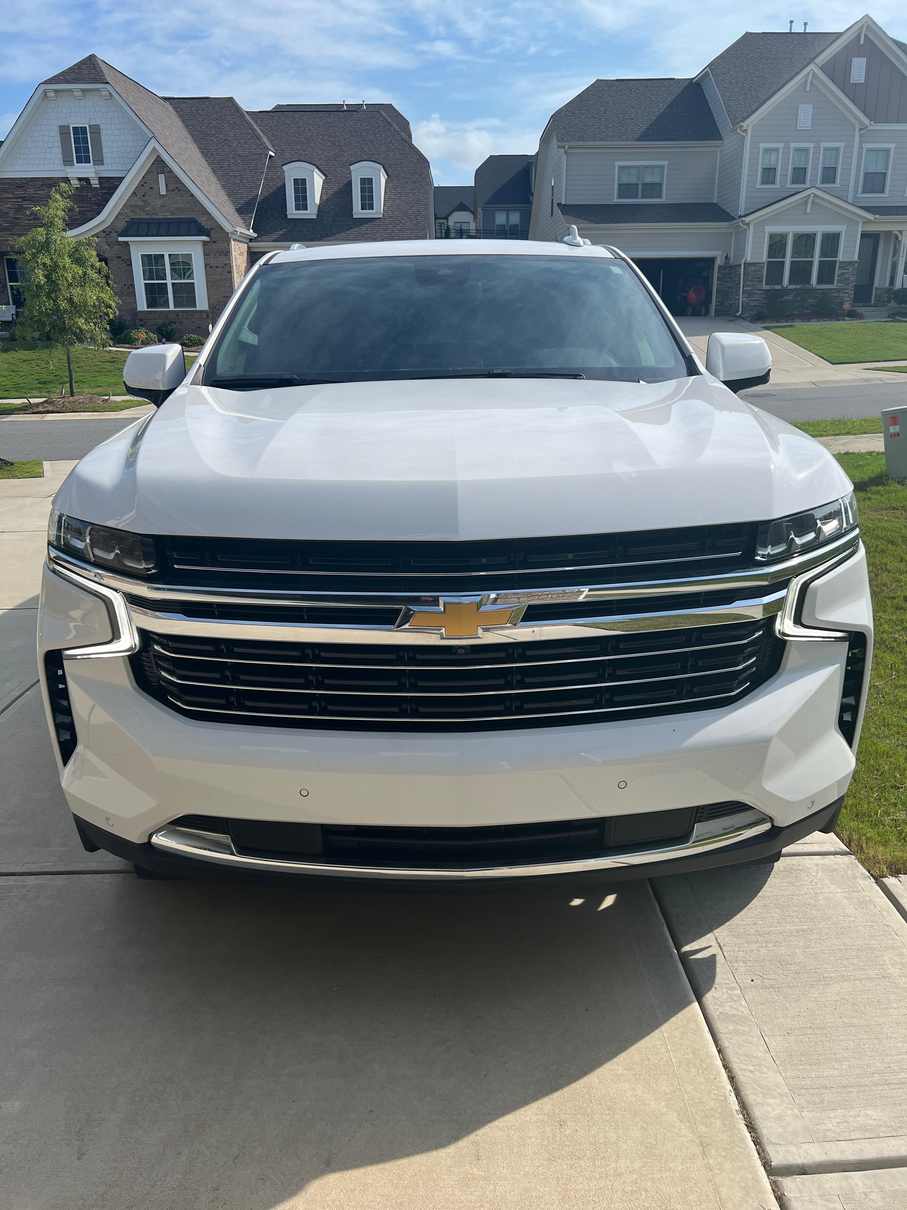 Used 2023 Chevrolet Suburban LT w/ Luxury Package AWD/4WD image 17