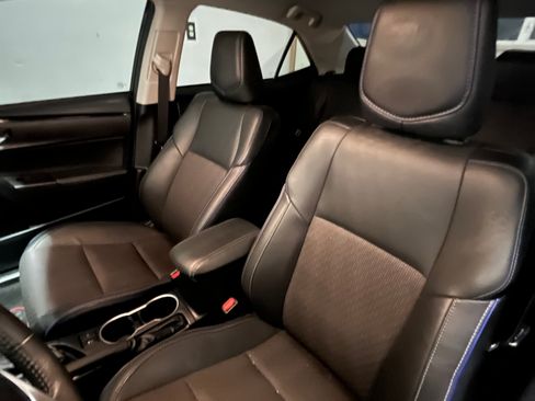 Used 2017 Toyota Corolla SE image 16