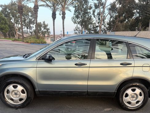 Used 2011 Honda CR-V LX image 2