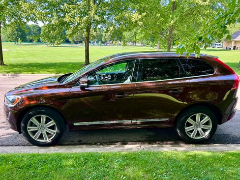 Used 2016 Volvo XC60 T6 Platinum w/ Climate Package AWD/4WD image 1