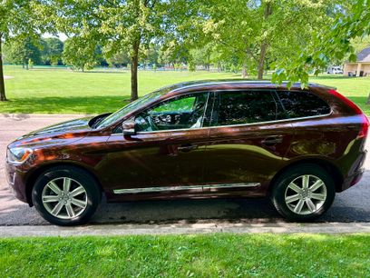 Used 2016 Volvo XC60 T6 Platinum w/ Climate Package