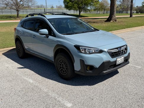 Used 2023 Subaru Crosstrek 2.0i Premium image 17