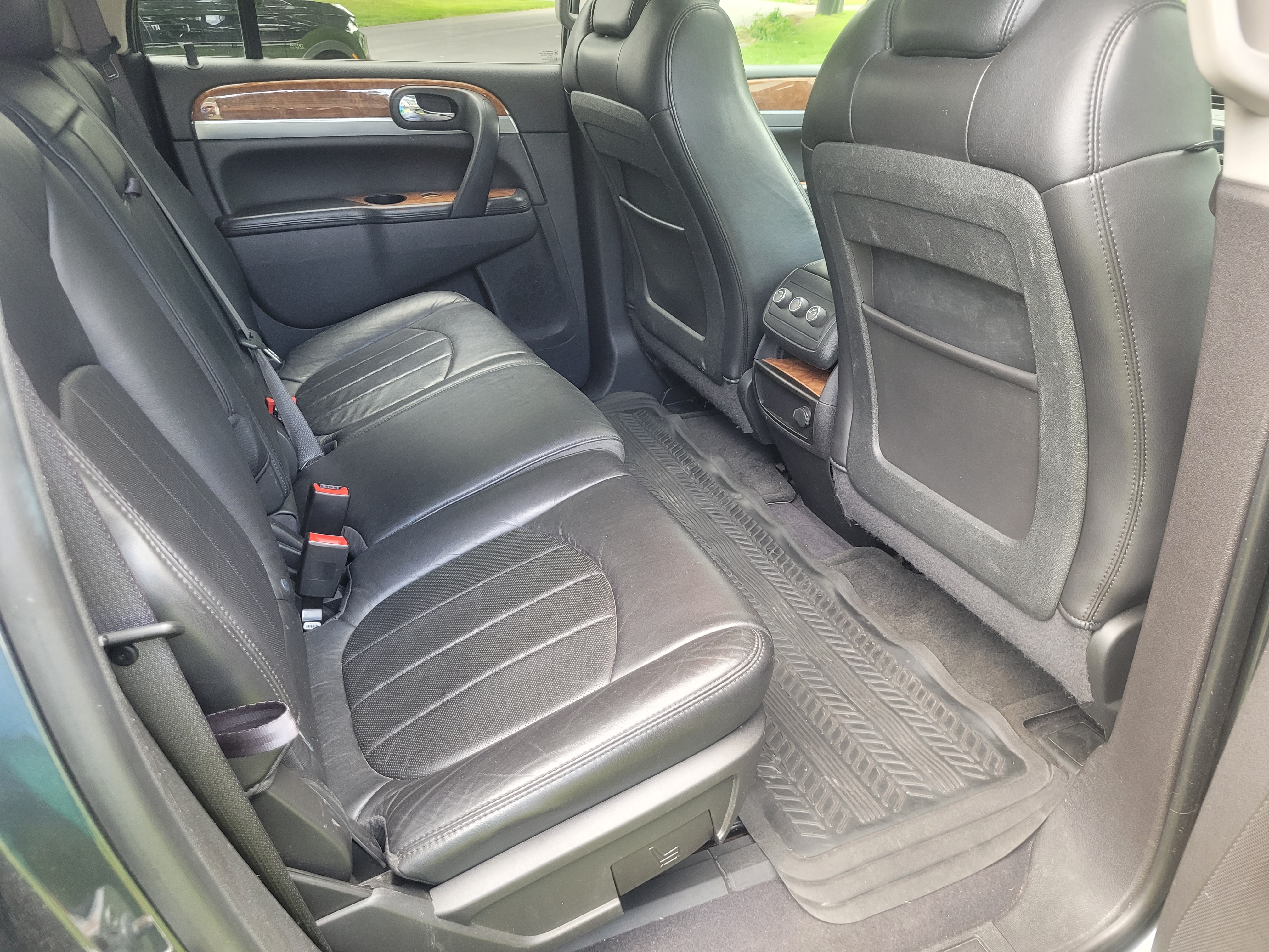 Used 2012 Buick Enclave Leather AWD/4WD image 11
