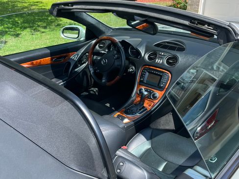 Used 2003 Mercedes-Benz SL 500 image 2