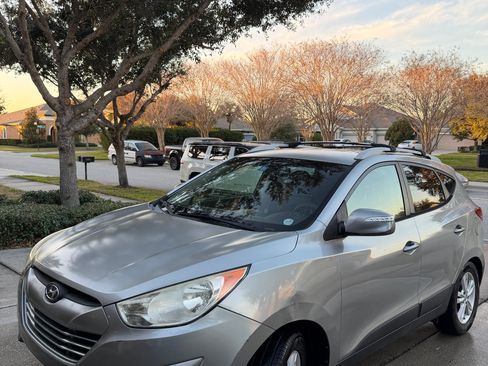 Used 2013 Hyundai Tucson GLS image 2