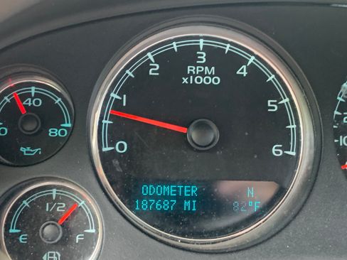 Used 2009 Chevrolet Avalanche LTZ image 18