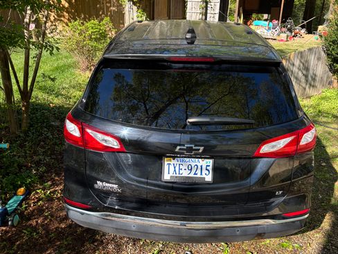 Used 2018 Chevrolet Equinox LT FWD image 12