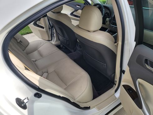 Used 2012 Lexus IS 350 image 10
