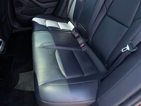 Used 2019 Tesla Model 3 RWD image 5