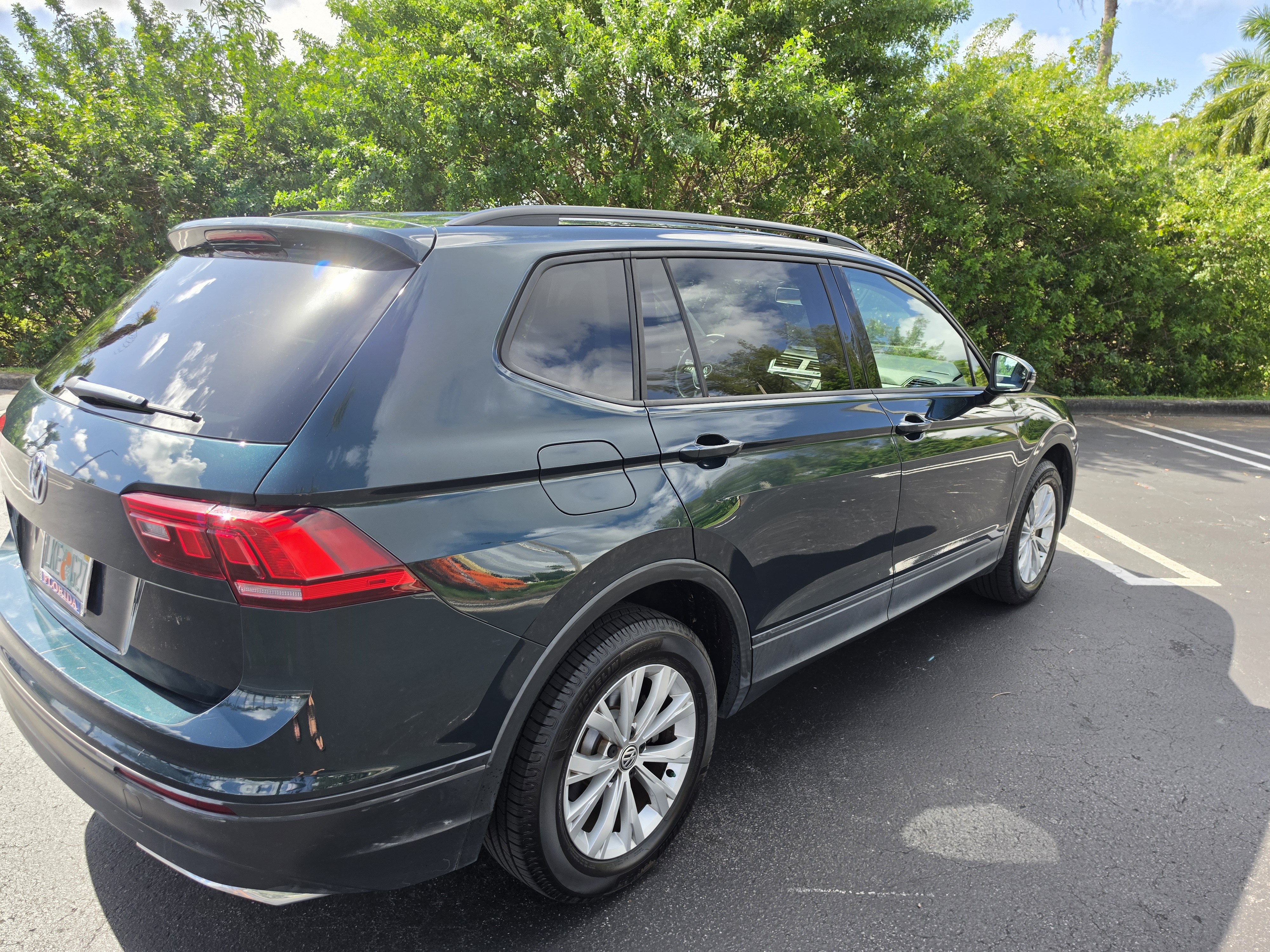 Used 2019 Volkswagen Tiguan S w/ Driver Assistance Package FWD image 8