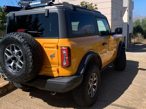 Used 2021 Ford Bronco Badlands image 8