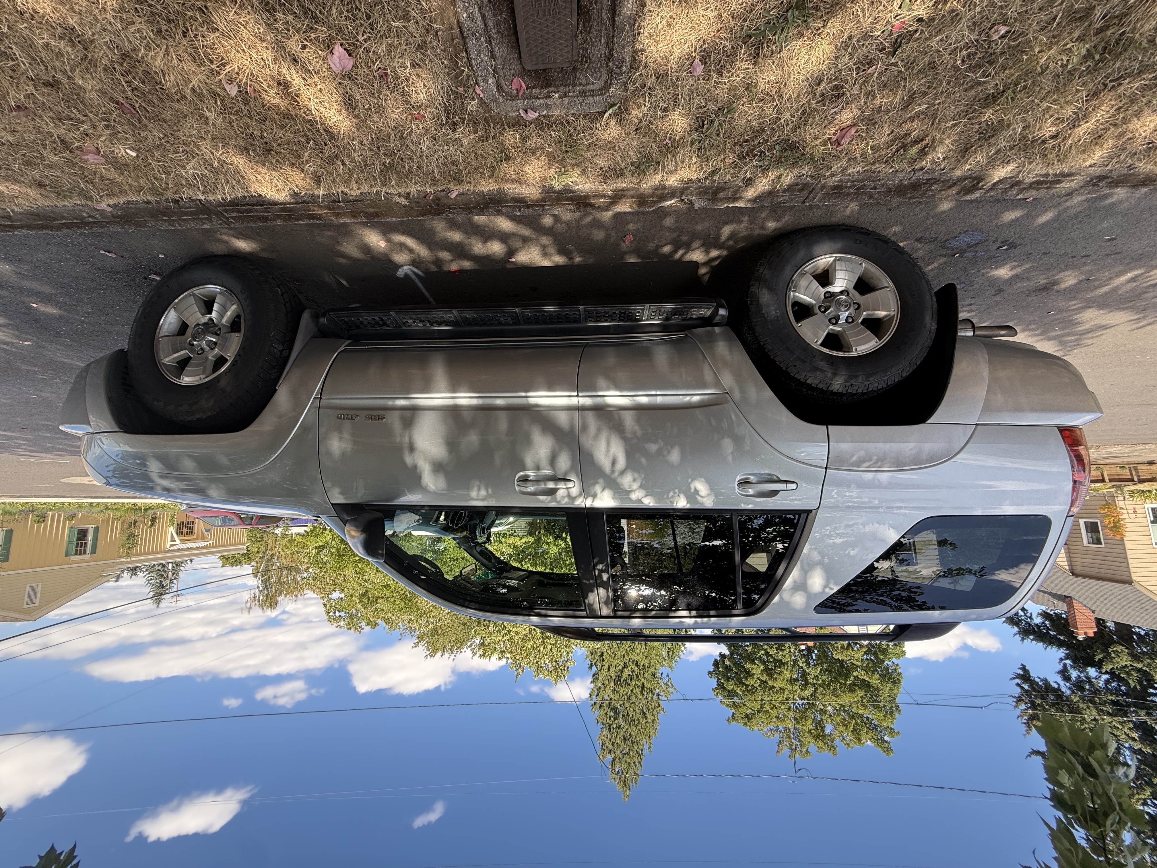 Used 2005 Toyota 4Runner SR5 AWD/4WD image 5