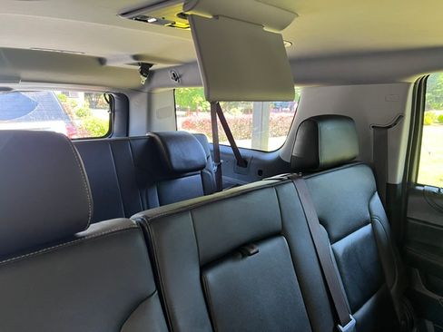 Used 2017 Chevrolet Suburban LT AWD/4WD image 12