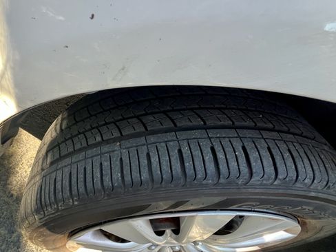 Used 2012 Toyota Corolla LE FWD image 14