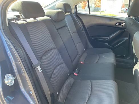 Used 2016 MAZDA MAZDA3 i Sport w/ Preferred Equipment Package image 11