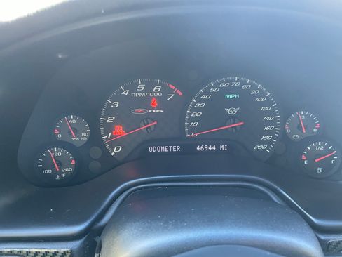 Used 2003 Chevrolet Corvette Z06 w/ Memory Package, 3 Drivers image 13