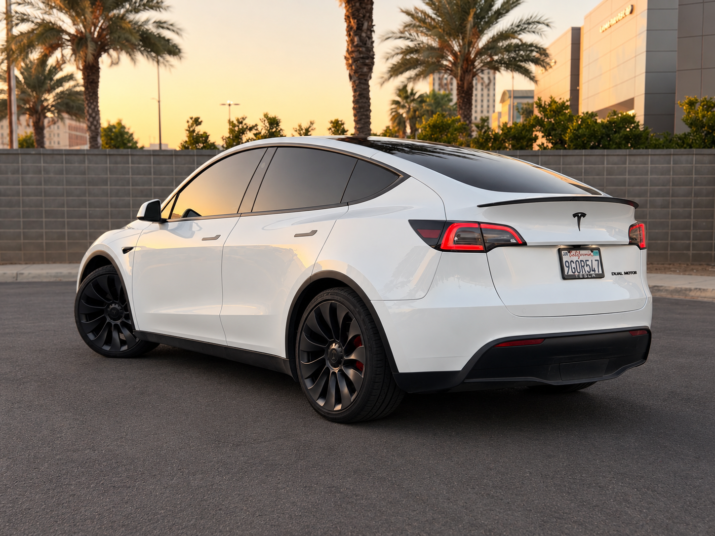 Used 2023 Tesla Model Y Performance AWD/4WD image 8