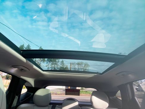 Used 2023 Hyundai Tucson Limited w/ Winter Package image 2