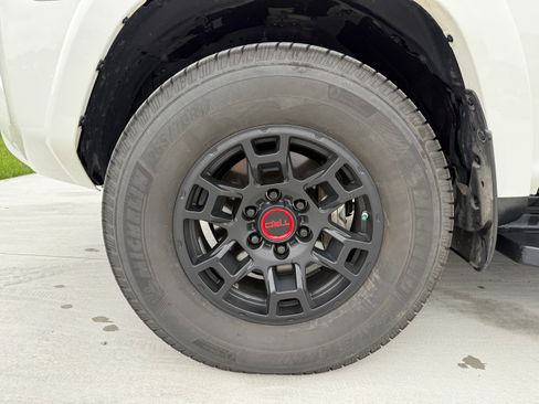 Used 2021 Toyota 4Runner SR5 image 11