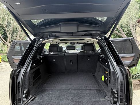 Used 2022 Land Rover Range Rover SE image 16