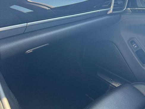 Used 2016 Porsche Panamera S image 16