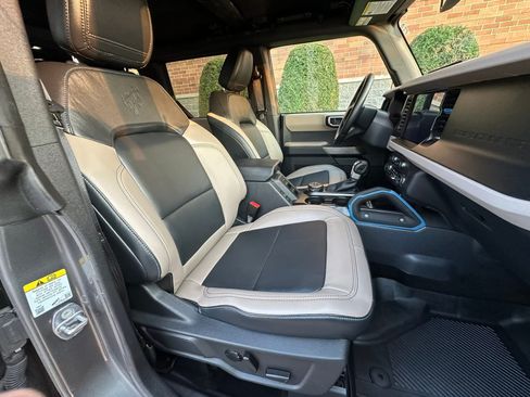 Used 2023 Ford Bronco Wildtrak image 27