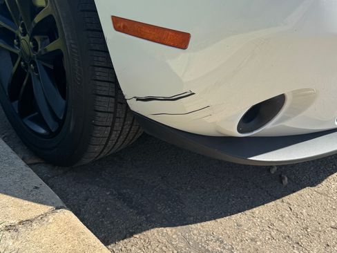 Used 2019 Dodge Challenger SXT image 14