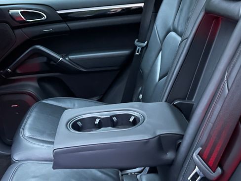 Used 2013 Porsche Cayenne S image 11
