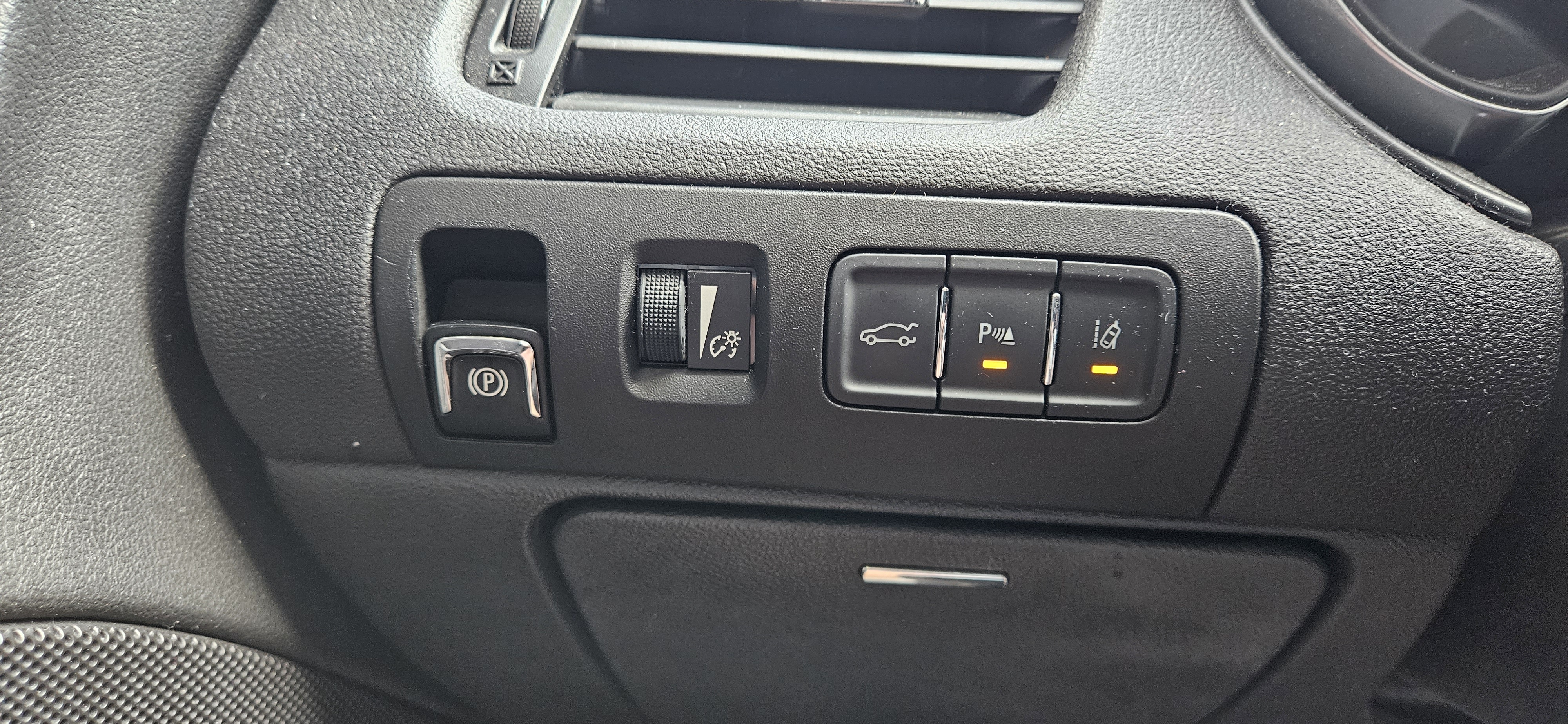 Used 2015 Chevrolet Impala LTZ FWD image 15