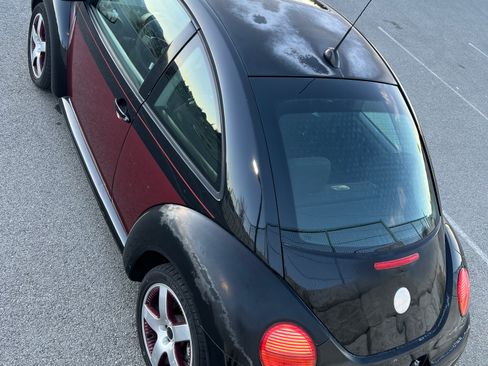 Used 2005 Volkswagen Beetle Bi-Color Edition image 11